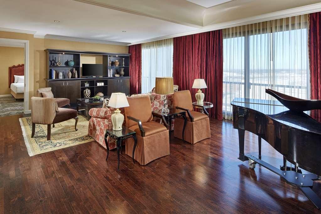 Hyatt Regency Tulsa Downtown Hotel Room photo
